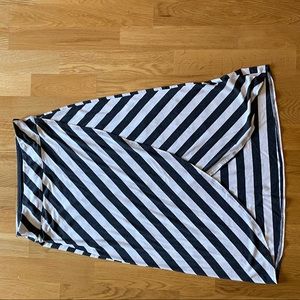 Athleta skirt grey and white